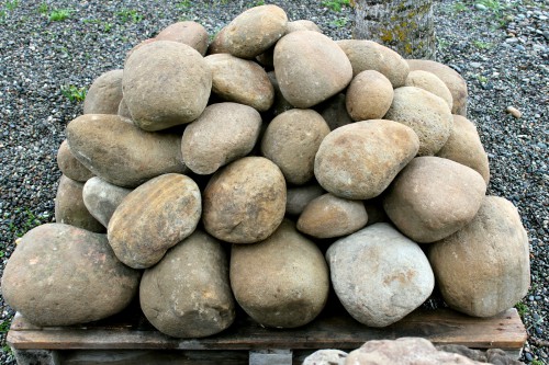 Песчаник ядра, фр. 100-300 мм  купить в Воронеже песчаник бежевый серый рыжий речная галька 5 000 руб/т   фото 