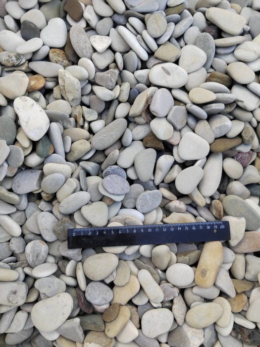 Галька черноморская фр. 20-40 мм.  купить с доставкой в Воронежу фото 