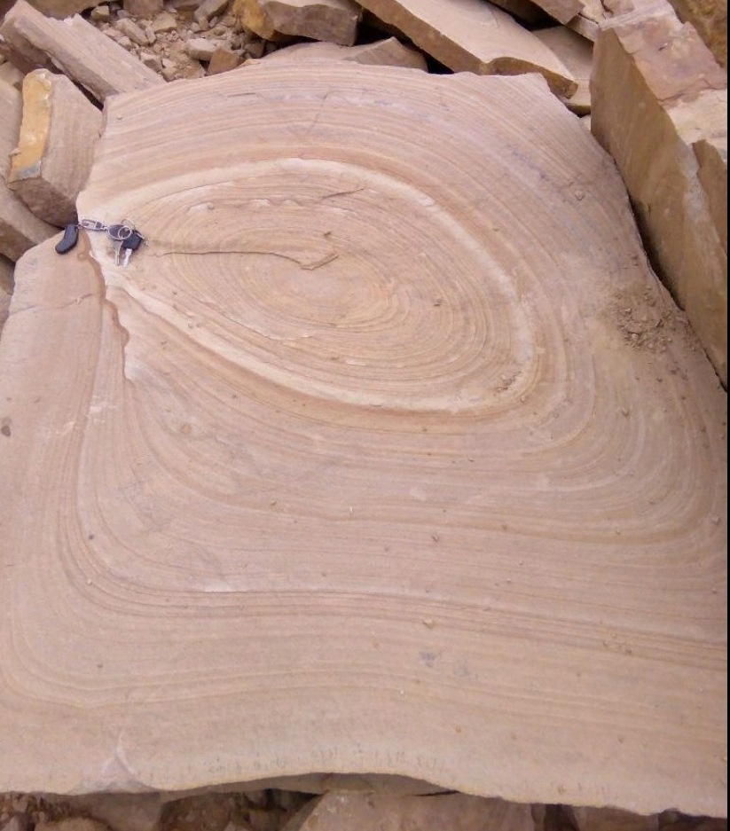 Форматный камень (плаха) пошаговая дорожка от 70-150 см (4 -12 см)  купить  в Воронеже плитняк  форматный плаха желтый песчаник 9 000 руб/т   фото 