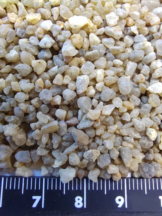 Кварцевый песок для водоподготовки фр. 1,6-3 мм.  купить в Воронеже фото 