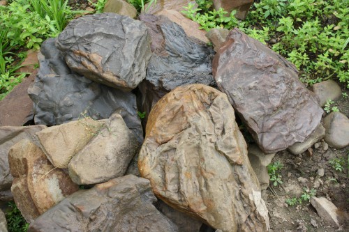  Песчаник декоративный ландшафтный (фр. 300-500 мм)  купить  в Воронеже песчаник желтый рыжий серый зеленый валун речной окатанный природный песчаника 4 500 руб/т   фото 