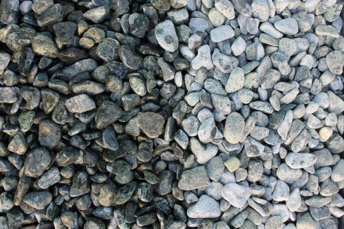  Зеленая галька (щебень галтованный зеленый змеевик) фр. 20-40 мм.  купить  в Воронеже мрамор зеленый, салатовый оголтованный щебень мраморный 12 500 руб/т   фото 