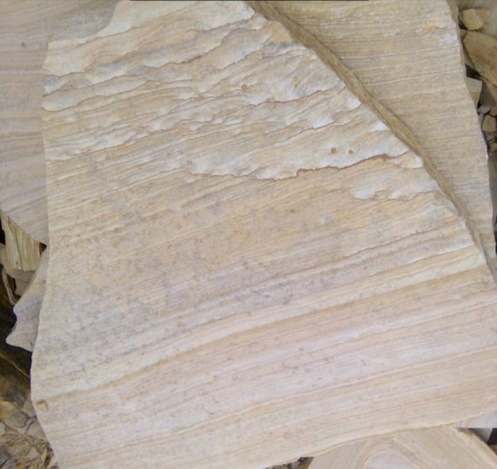  Песчаник пластушка желтый с рисунком (4-6 см)  купить  в Воронеже плитняк пластушка желтый с рисунком песчаник 9 000 руб/м3   фото 