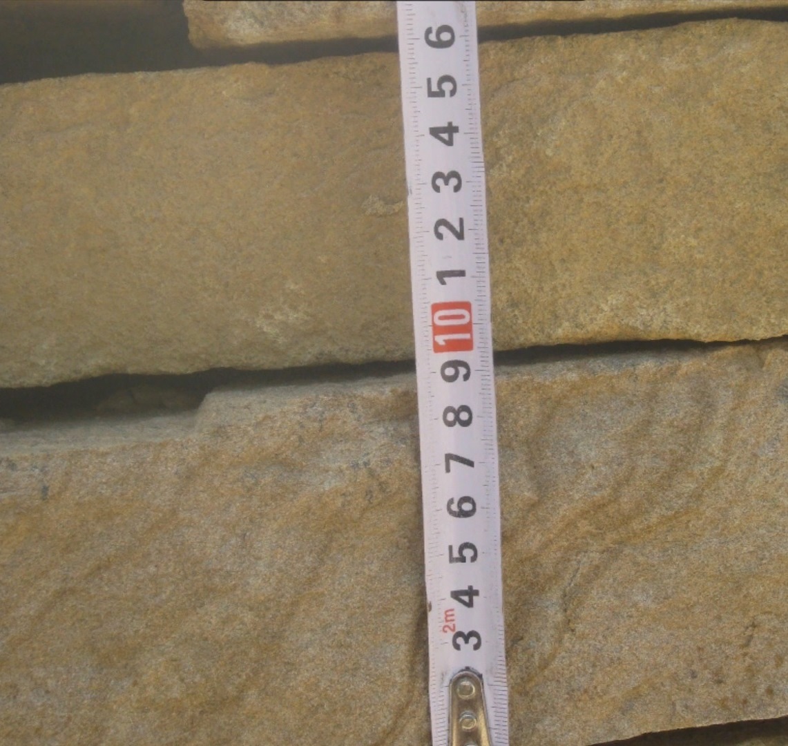 Песчаник пластушка желтый с рисунком (7-15 см)  купить  в Воронеже плитняк - пластушка - бут желтый песчаник 8 000 руб/м3   фото 