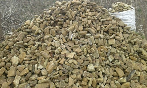 Песчаник для строительства и кладки блочный (фр 100-200 мм)  купить  в Воронеже песчаник бежевый серый рыжий валун мелкий для строительства песчаник 6500 руб/т   фото 