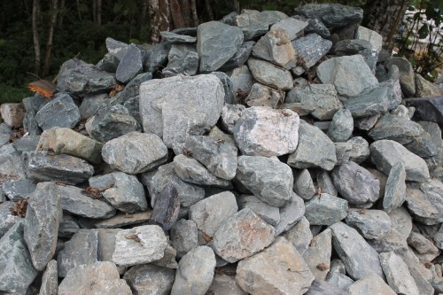  Гранит скальник (серо-зеленый) фр. 100-500 мм.  купить в Воронеже гранит зеленый, серый, салатовый крупный ландшафтный валун 6 000 руб/т   фото 