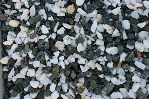 Мраморная крошка (щебень крошка микс: белый-зеленый-розовый) фр. 10-20 мм.  купить  в Воронеже мрамор белый, зеленый, розовый декоративный ландшафтный колотый щебень 9500 руб/т   фото 