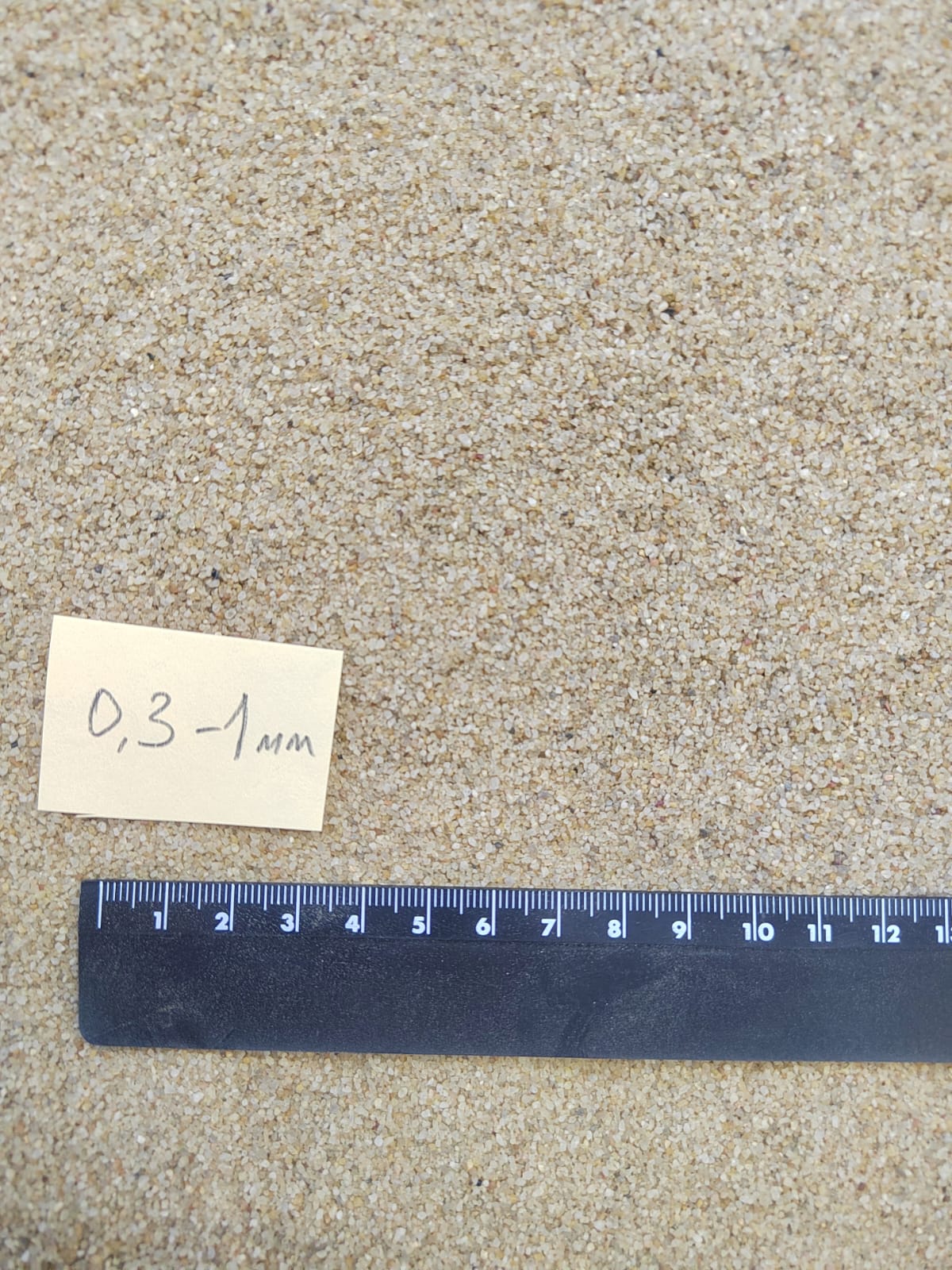 Кварцевый песок для площадок фр. 0,3 - 1 мм.  купить в Воронеже фото 