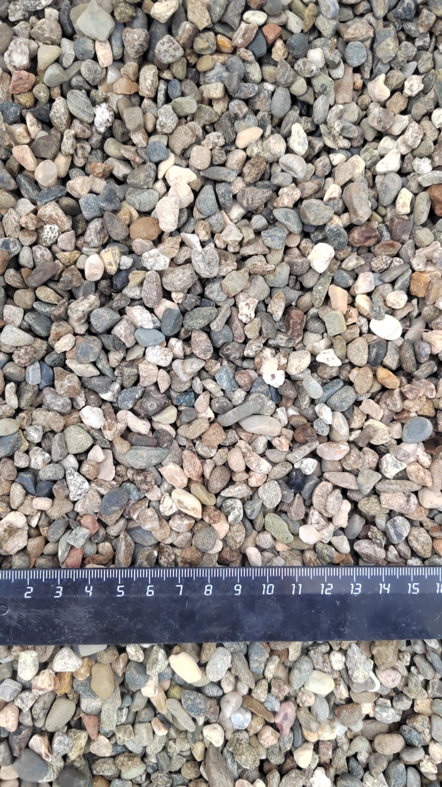  Галька речная окат (серая) фр.5-10 мм купить   в Воронеже галька речная серая, серый, темно-серый, светло-серый, коричневый речная окатанная галька декоративная ландшатфная 4000 руб/т   фото 