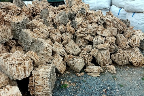  Крымский природный меотис фр. 100-500 мм.  купить в Воронеже меотис бежевый рыжий молочный желтый ракушечник 4 500 руб/т   фото 