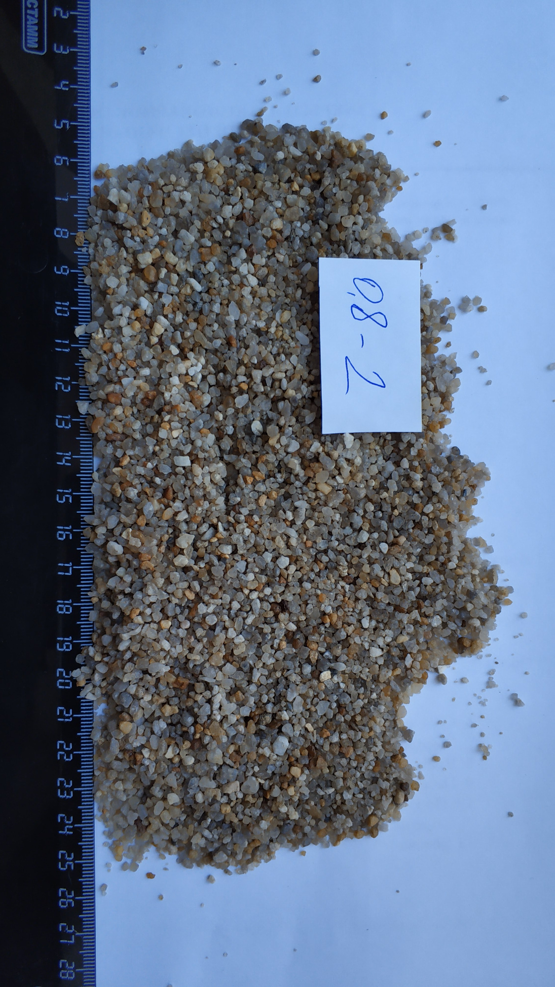 Кварцевый песок для площадок фр. 0,8 - 2 мм.  купить в Воронеже фото 